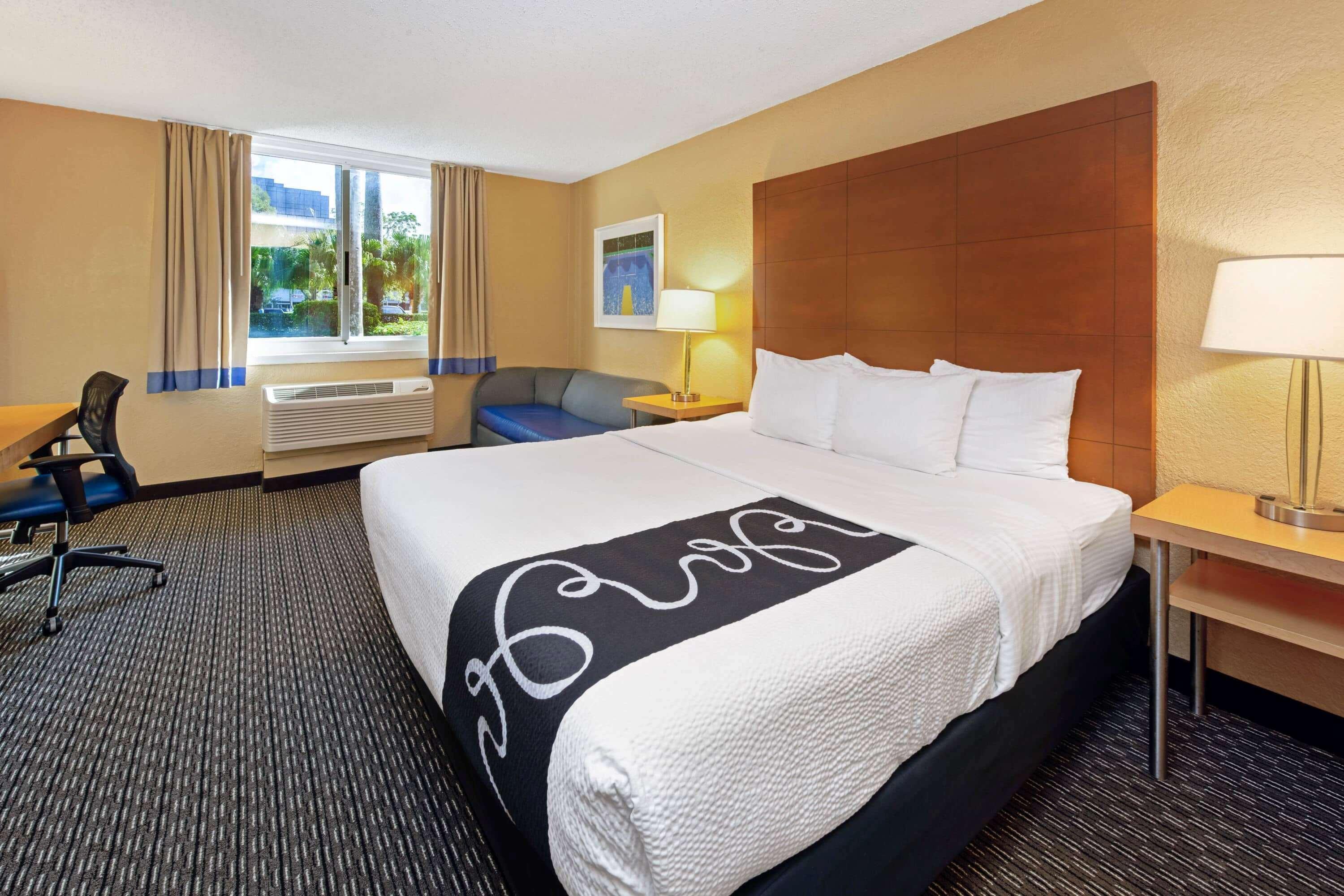 La Quinta By Wyndham Coral Springs South Hotel Buitenkant foto