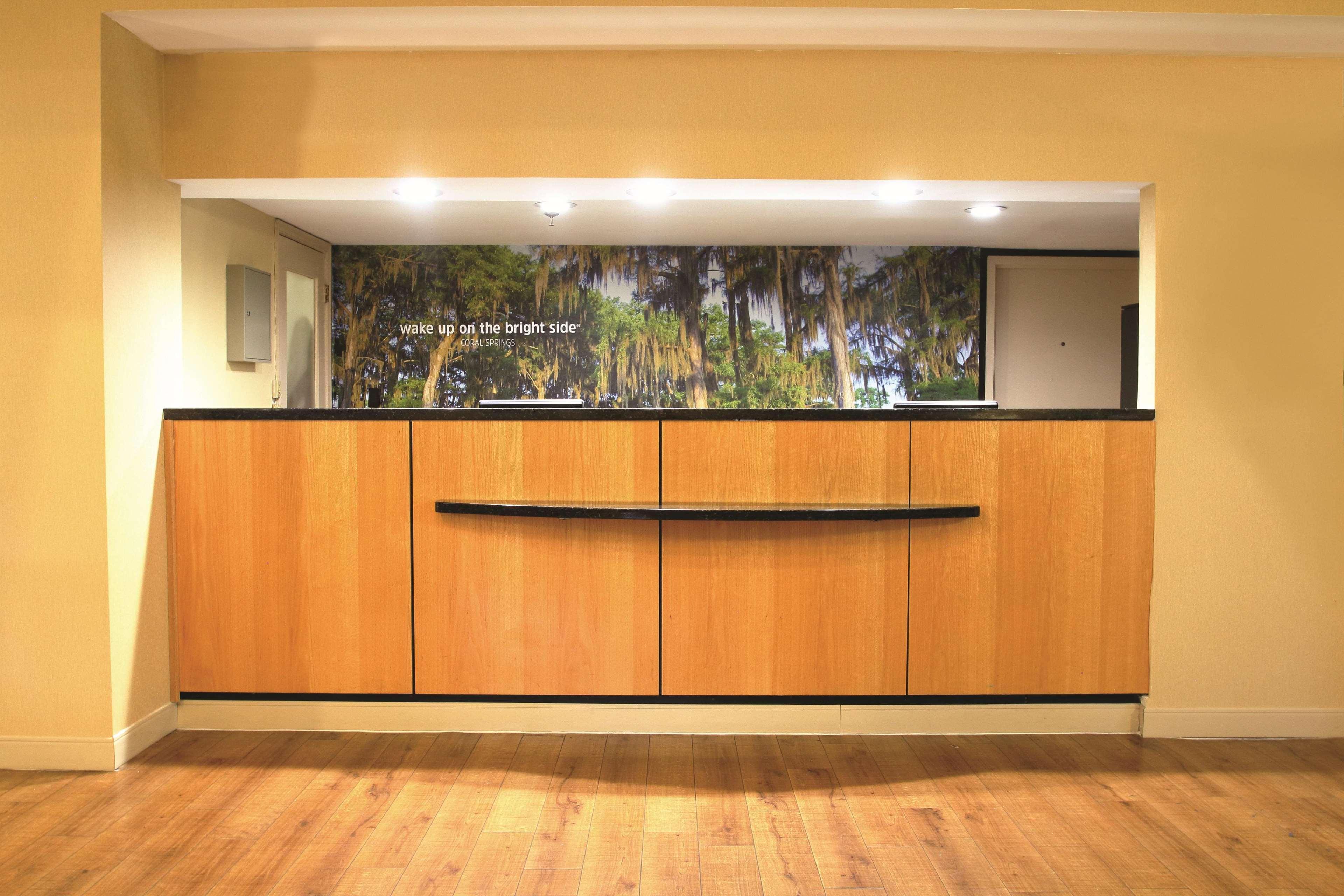La Quinta By Wyndham Coral Springs South Hotel Buitenkant foto